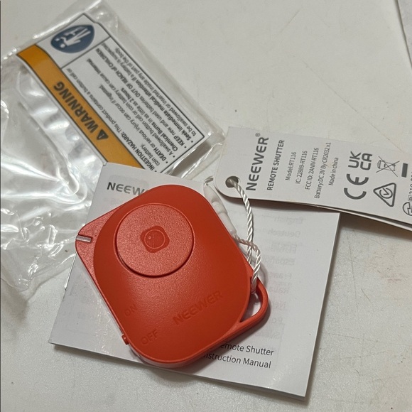 NEEWER Wireless RT116 Bluetooth Remote Camera Shutter Release Control - Picture 4 of 4